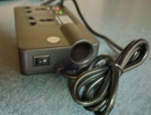 Inversor de Corriente para Coche con USB