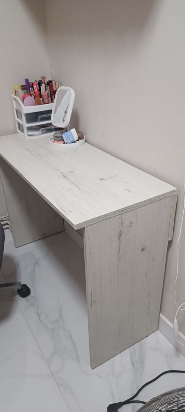 Escritorio moderno madera y metal