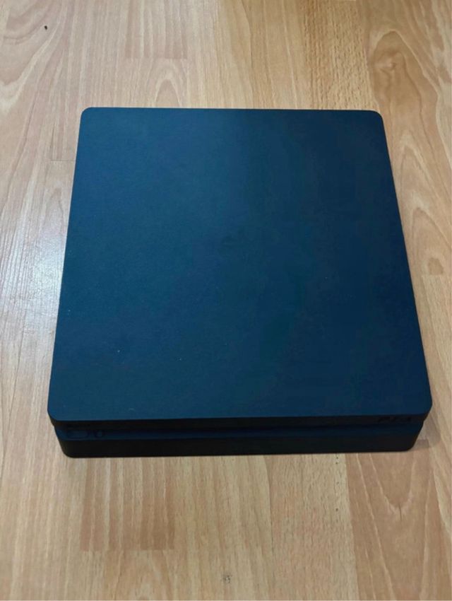 PlayStation 4 slim