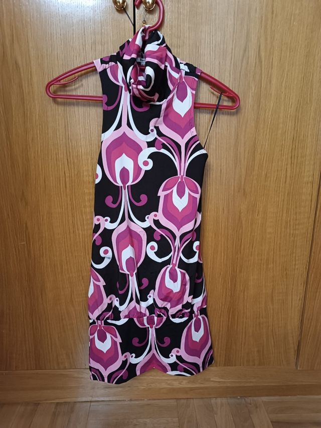 Vestido estampado cuello alto