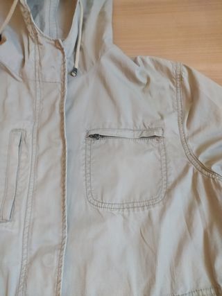 Parka mujer beige con capucha