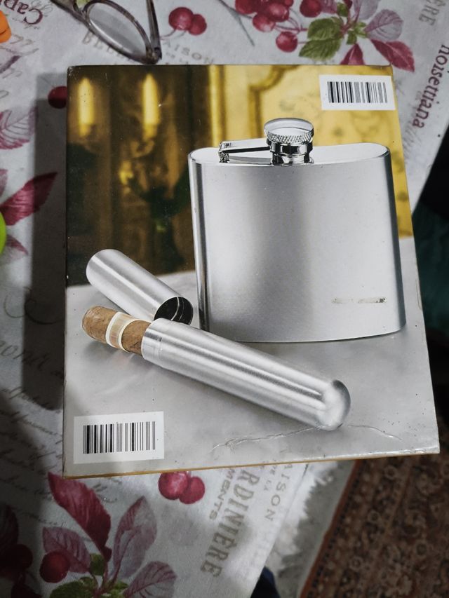 Kit da viaggio per sigari e fiaschette