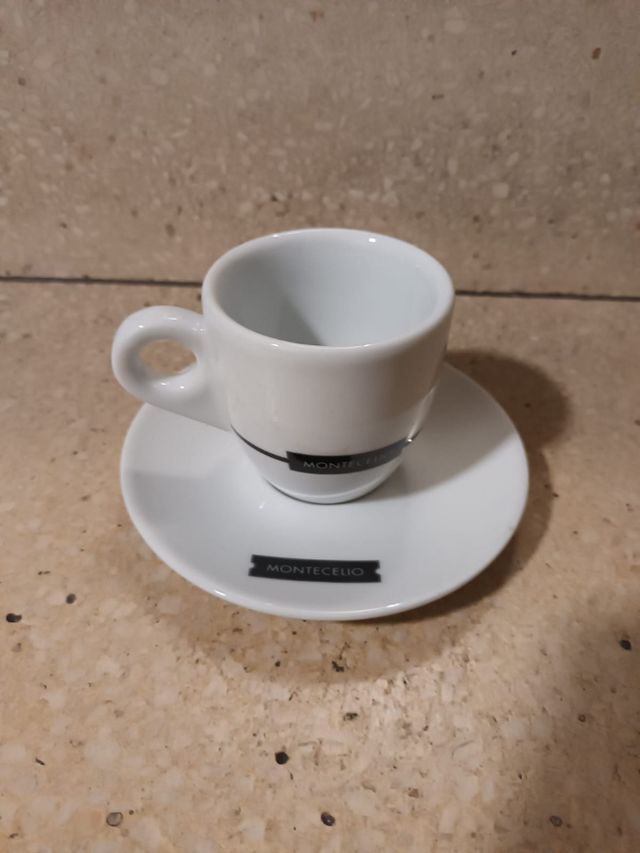 Tazas de café de porcelana, 3 tamaños.  50unds