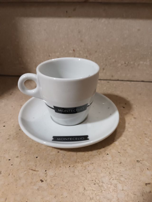 Tazas de café de porcelana, 3 tamaños.  50unds