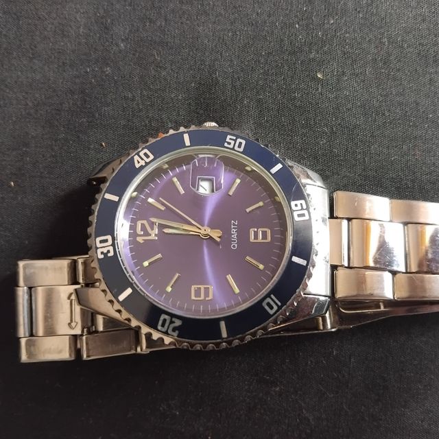 Relógio de pulso quartz azul e dourado