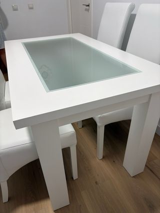 ¡JUEGO DE COMEDOR BLANCO CON CRISTAL! Mesa + 4