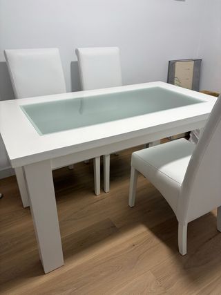 ¡JUEGO DE COMEDOR BLANCO CON CRISTAL! Mesa + 4