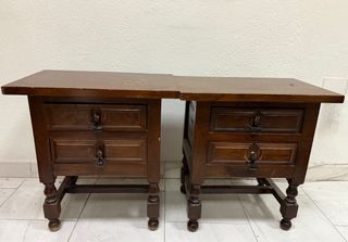 DOS Mesitas de noche de madera