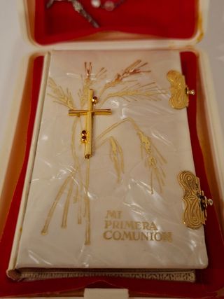 Primera Comunión con Rosario y Libro