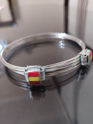 Pulsera nudos africanos roja y amarilla