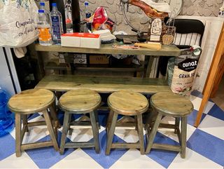 Cocina blanca completa con electrodomésticos