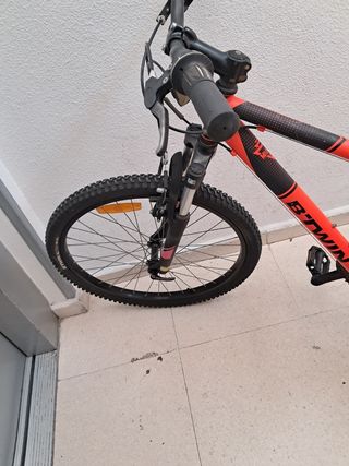 Bicicleta mediana roja