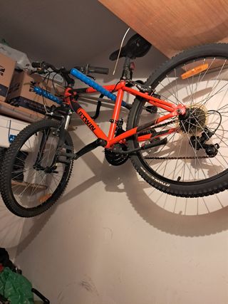 Bicicleta mediana roja