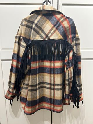 Cazadora cuadros oversize Mango Talla M