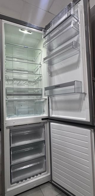 FRIGORÍFICO SIEMENS EN INOX  CLASE A