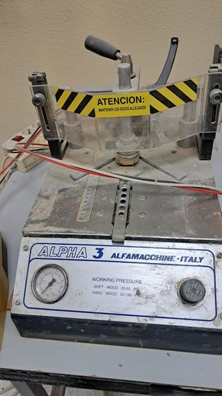 Cepilladora, lijadora y clavadora