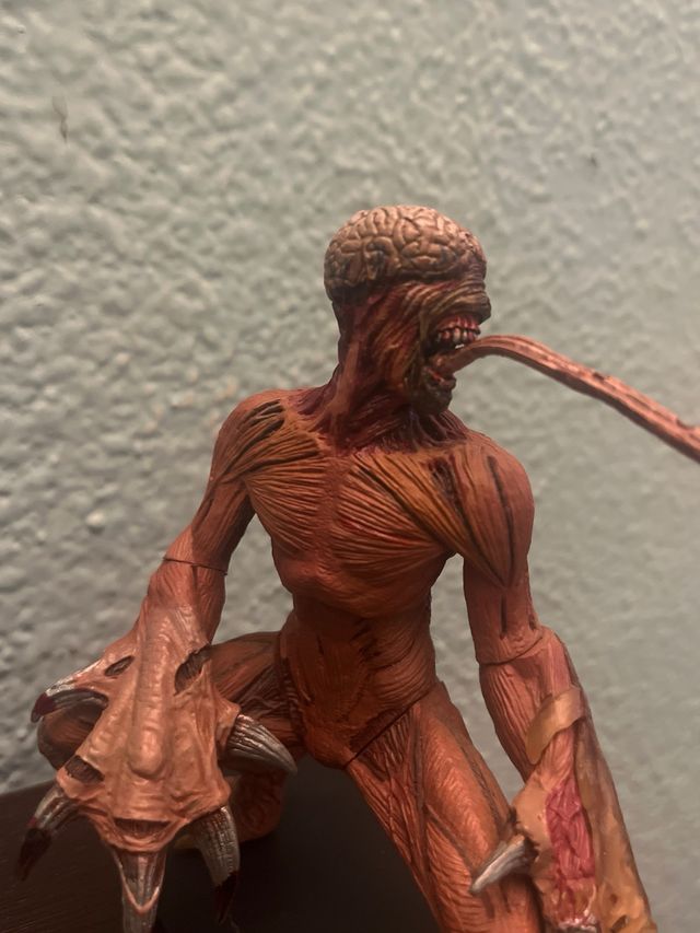 Figura NECA Licker Resident Evil