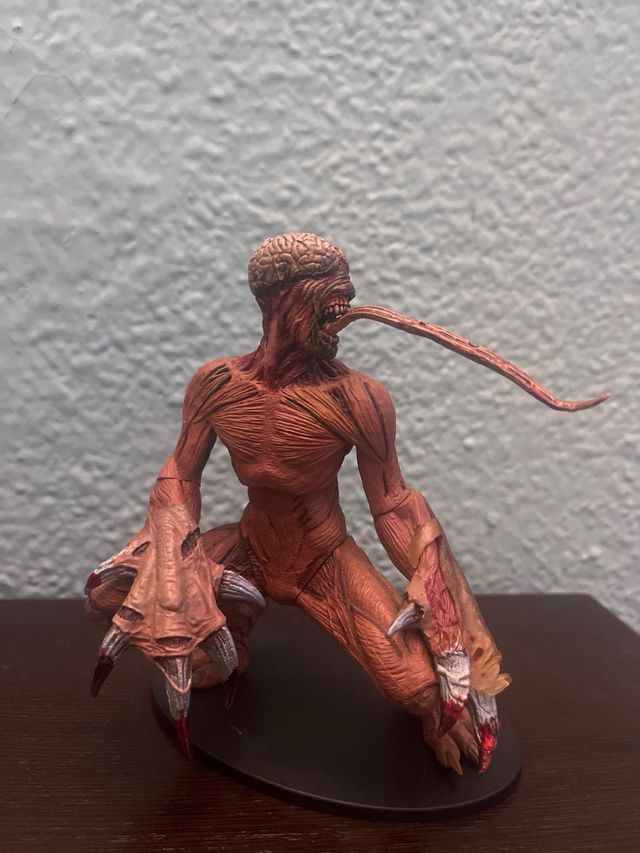 Figura NECA Licker Resident Evil