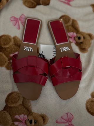 Sandalias planas ZARA