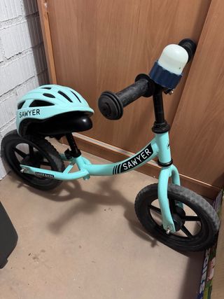 Bicicleta sin pedales Sawyer con Casco y accesorio
