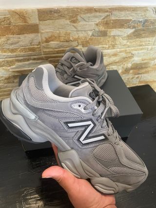New Balance 9060 Gris