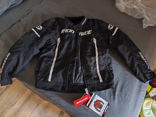 Chaqueta de cordura.