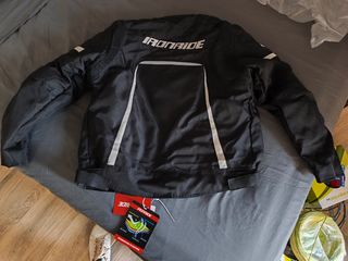 Chaqueta de cordura.