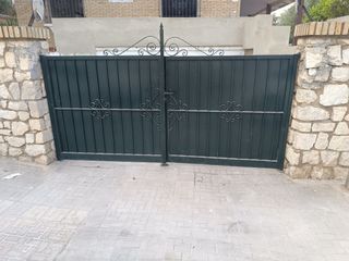 PUERTA GARAJE 