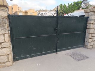 PUERTA GARAJE 