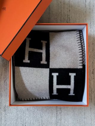 Manta Sofá Hermes Avalon Lana Beige/Negro