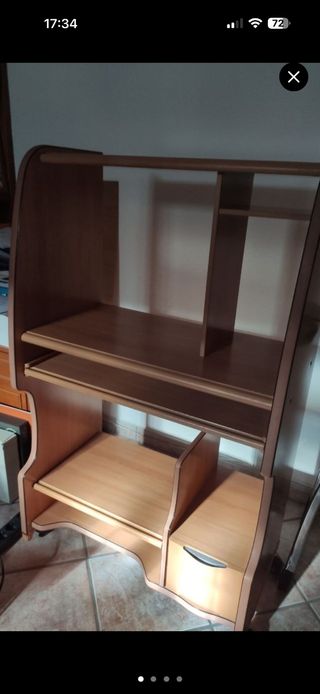 Mesa de ordenador de madera