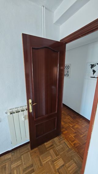 Puerta de interior madera con cristales