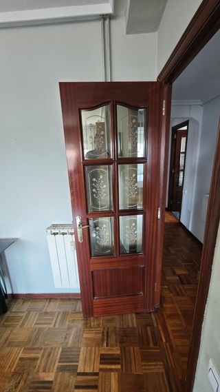 Puerta de interior madera con cristales