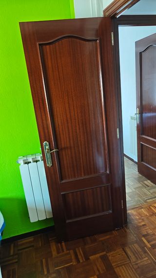 Puerta de interior madera con cristales