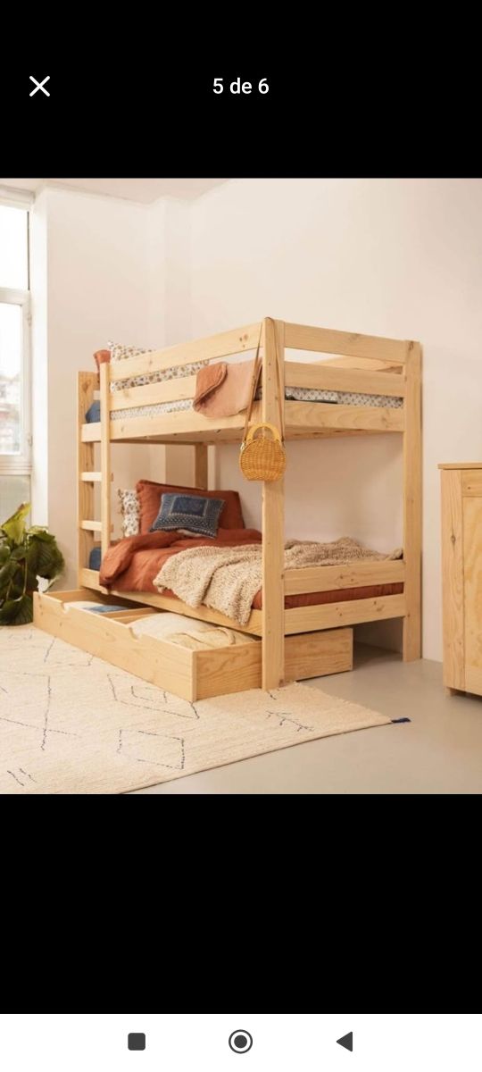 Beliche de madeira com 2 colchões