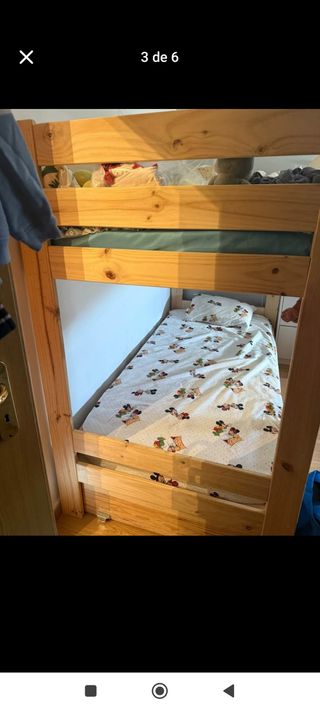 Beliche de madeira com 2 colchões