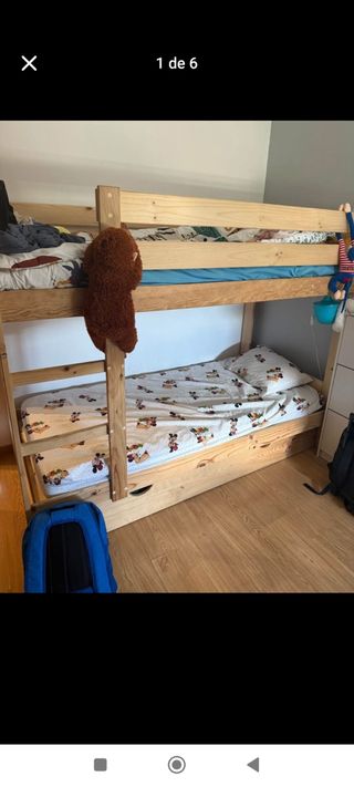 Beliche de madeira com 2 colchões