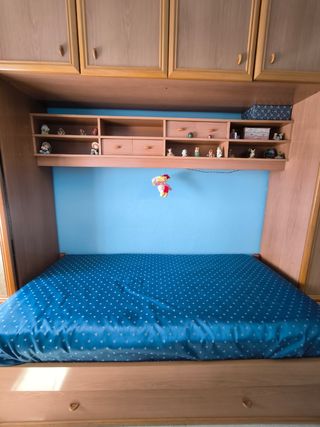 Dormitorio puente madera