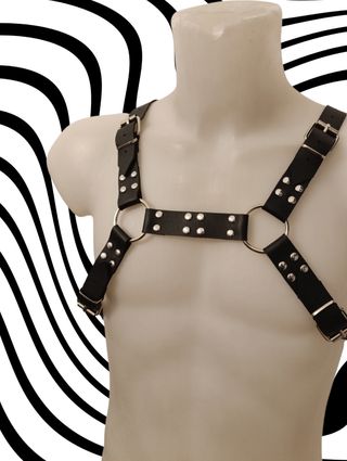 Harness in ecopelle con borchie uomo gothic metal