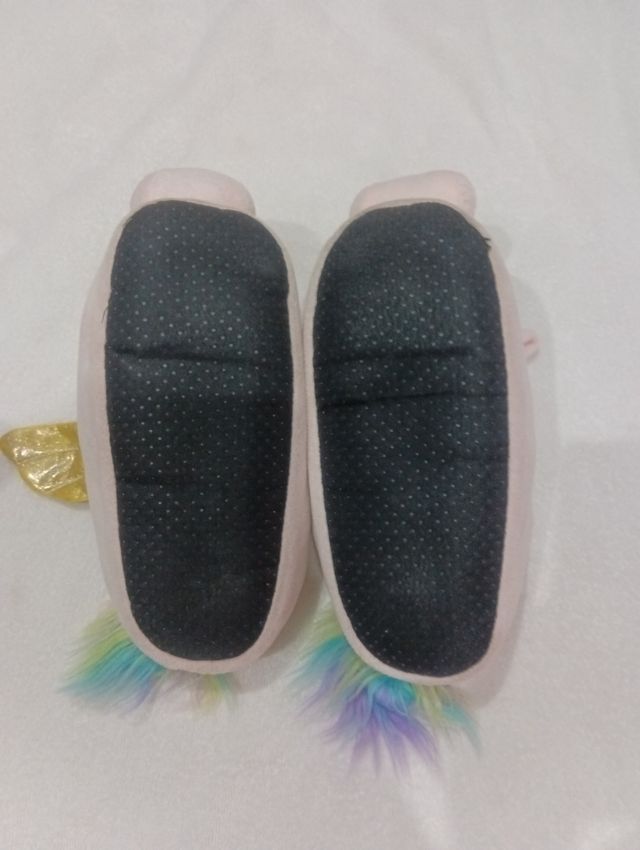 Zapatillas Unicornio con Alas Doradas