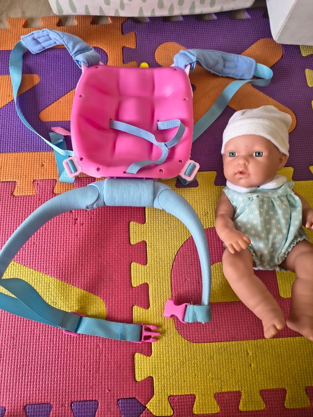 Mochila Nenuco + Bebé