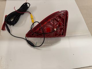 Tercera Luz de Freno con Cámara y Cableado