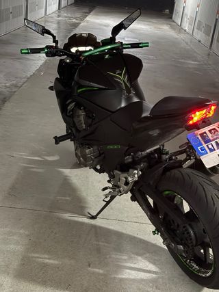 Kawasaki Z800 Negra