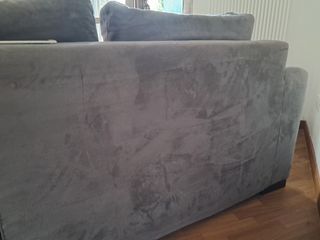 Divano 3 posti grigio + poggiapiedi