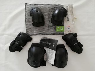 Protecciones Oxelo para niño Talla XS y
Casco 