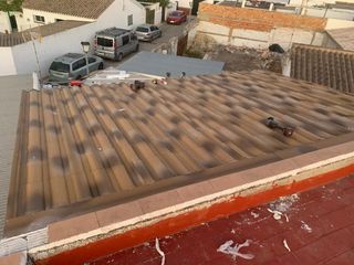 Cerramientos de aluminio con panel sándwich