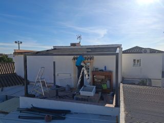 Cerramientos de aluminio con panel sándwich