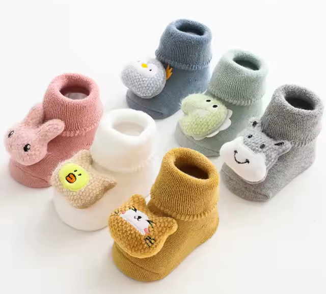 Meias de bebé com animais fofos
