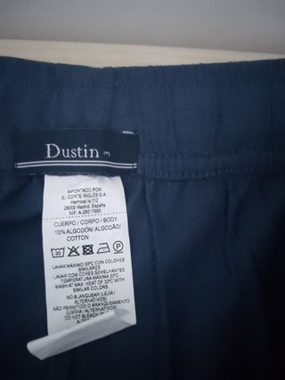 Pijama Dustin azul marino rayas rojas y blancas