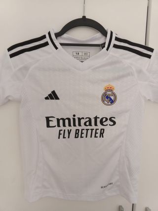 Camiseta Real Madrid Adidas Blanca 
Talla 18